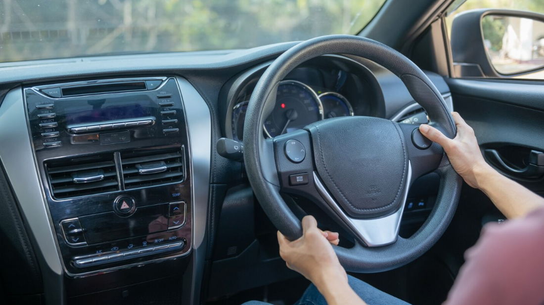 В России не будут запрещать праворульные автомобили правый руль
