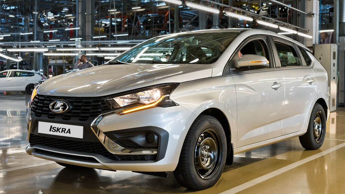 "АвтоВАЗ" начала выпускать Lada Iskra SW с "механикой" вместо "автомата" Lada Iskra SW