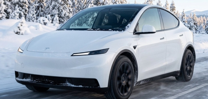 Tesla Model Y в Канаде
