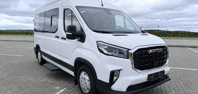 Avior Touring Bus