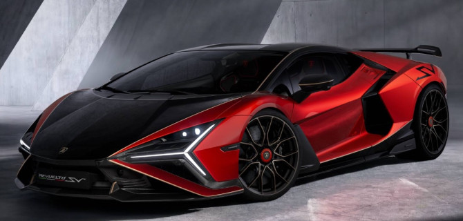 Lamborghini Revuelto SV