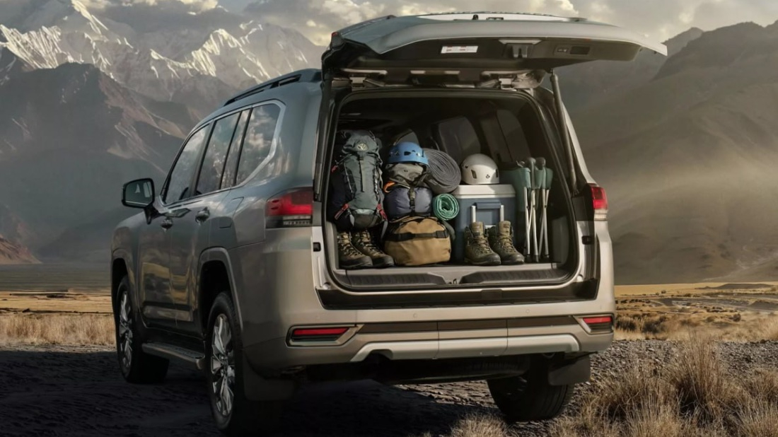 Toyota перестанет выпускать бензиновый Land Cruiser 300, но новая версия будет мощней Toyota Land Cruiser 300