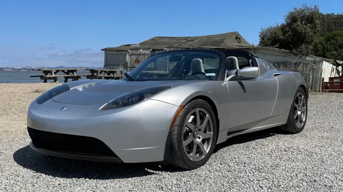 Tesla отложила премьеру нового Roadster из-за плохой погоды - но дело не в крыше Tesla Roadster, 1 поколение, 2008