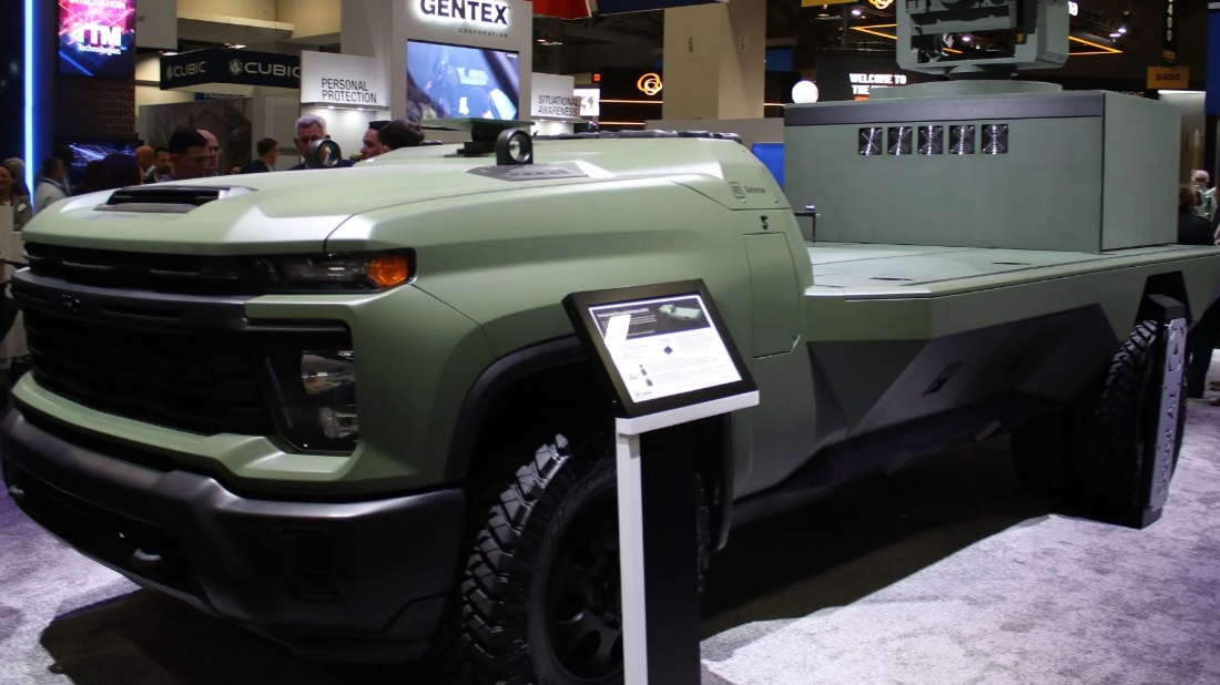 Беспилотный, бескузовной и бескабинный: General Motors показал военный автомобиль на базе пикапа Chevrolet Silverado Прототип военного беспилотника на базе Chevrolet Silverado 3500HD на выставке Ассоциации армии США