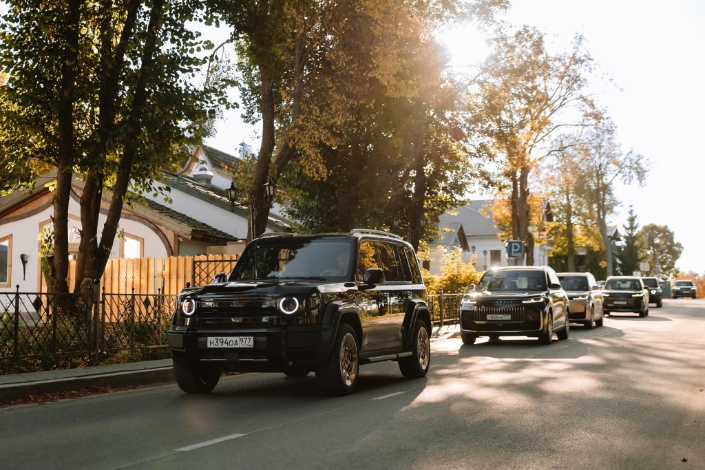 Гибридные автомобили ESTEO, представленные в ESTEO Центр АвтоСпецЦентр Химки, прошли гастрономический маршрут по Золотому кольцу