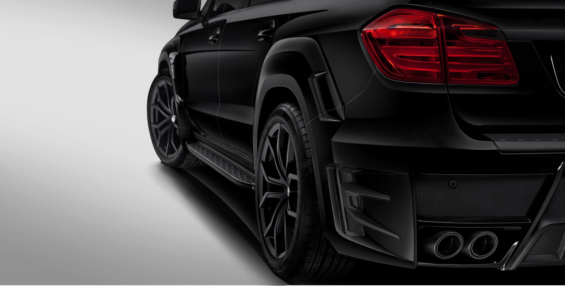 Mercedes-Benz_GL_Larte_Design_4.jpg