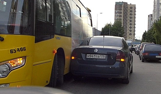ДТП на улице Жени Егоровой