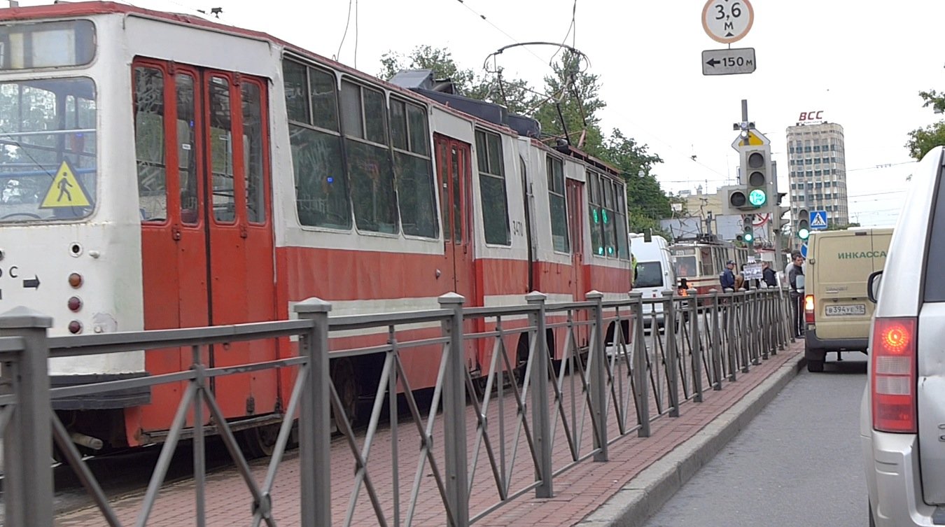 ДТП на Лесном проспекте с скорой помощью