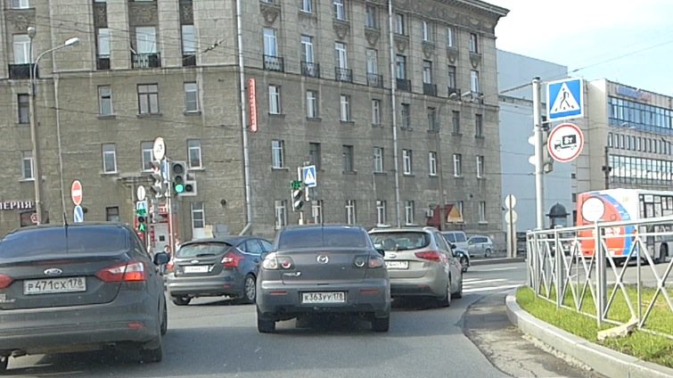 ДТП на Кантемировской площади