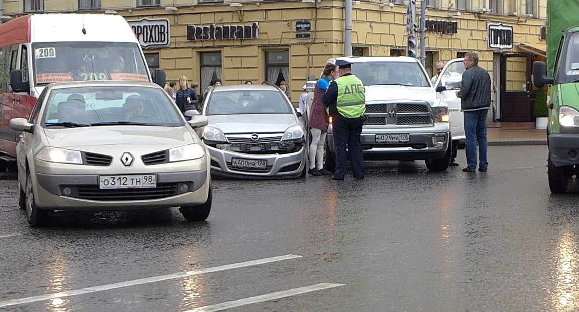 ДТП на Адмиралтейском проспекте