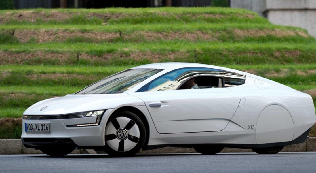 Ультра современный "однолитровый" Volkswagen XL1 будет стоить в Англии около 100 тысяч фунтов Volkswagen XL1