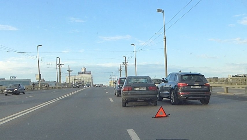 ДТП на Кантемировском мосту