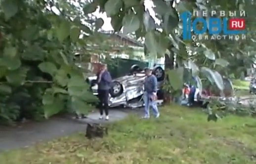 ДТП с тремя машинами и опрокидыванием Ford Focus на крышу ДТП в Челябинске