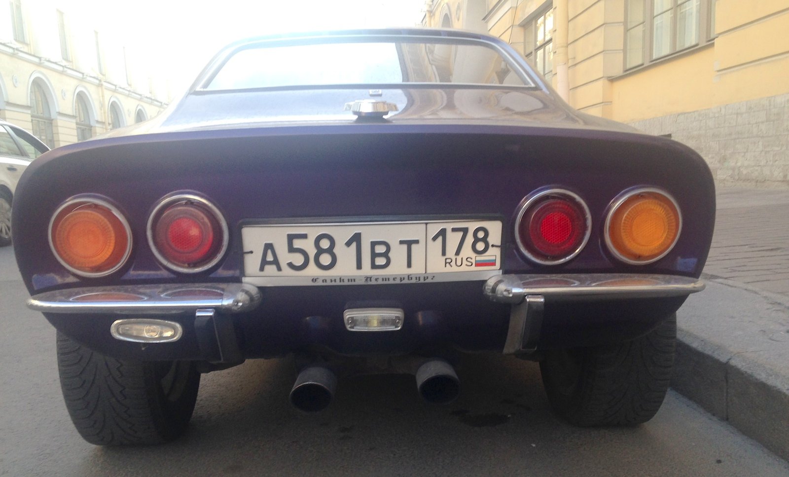 Невероятный и поразительный OPEL GT во всей своей красе (ретро автомобили Петербурга) Opel GT