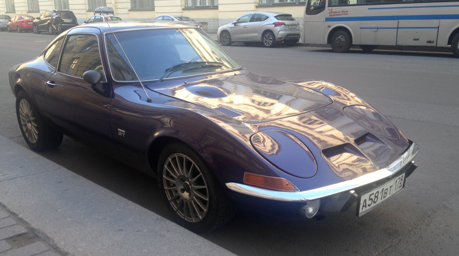 Невероятный и поразительный OPEL GT во всей своей красе (ретро автомобили Петербурга) Opel GT