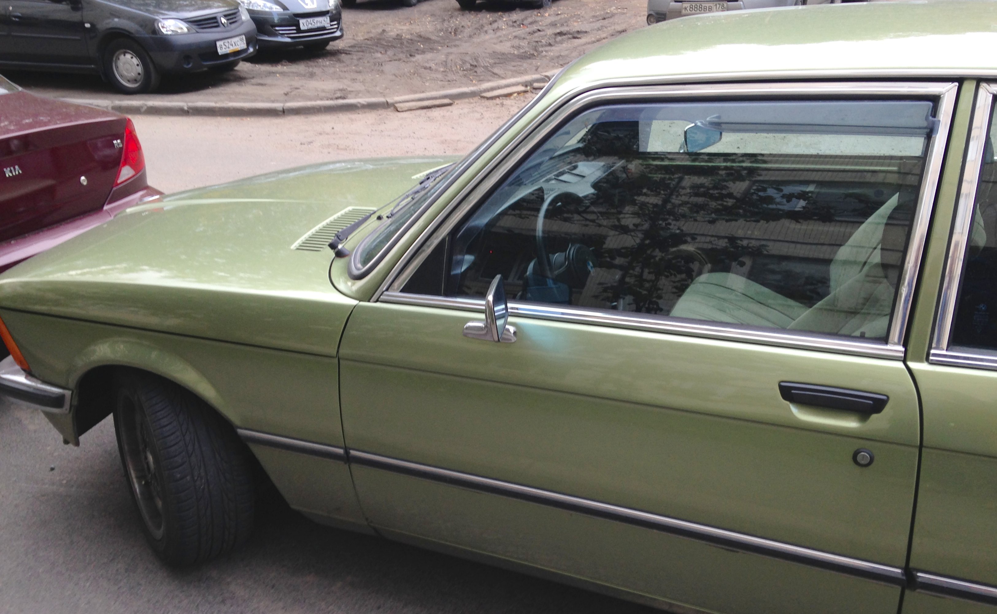 BMW E21