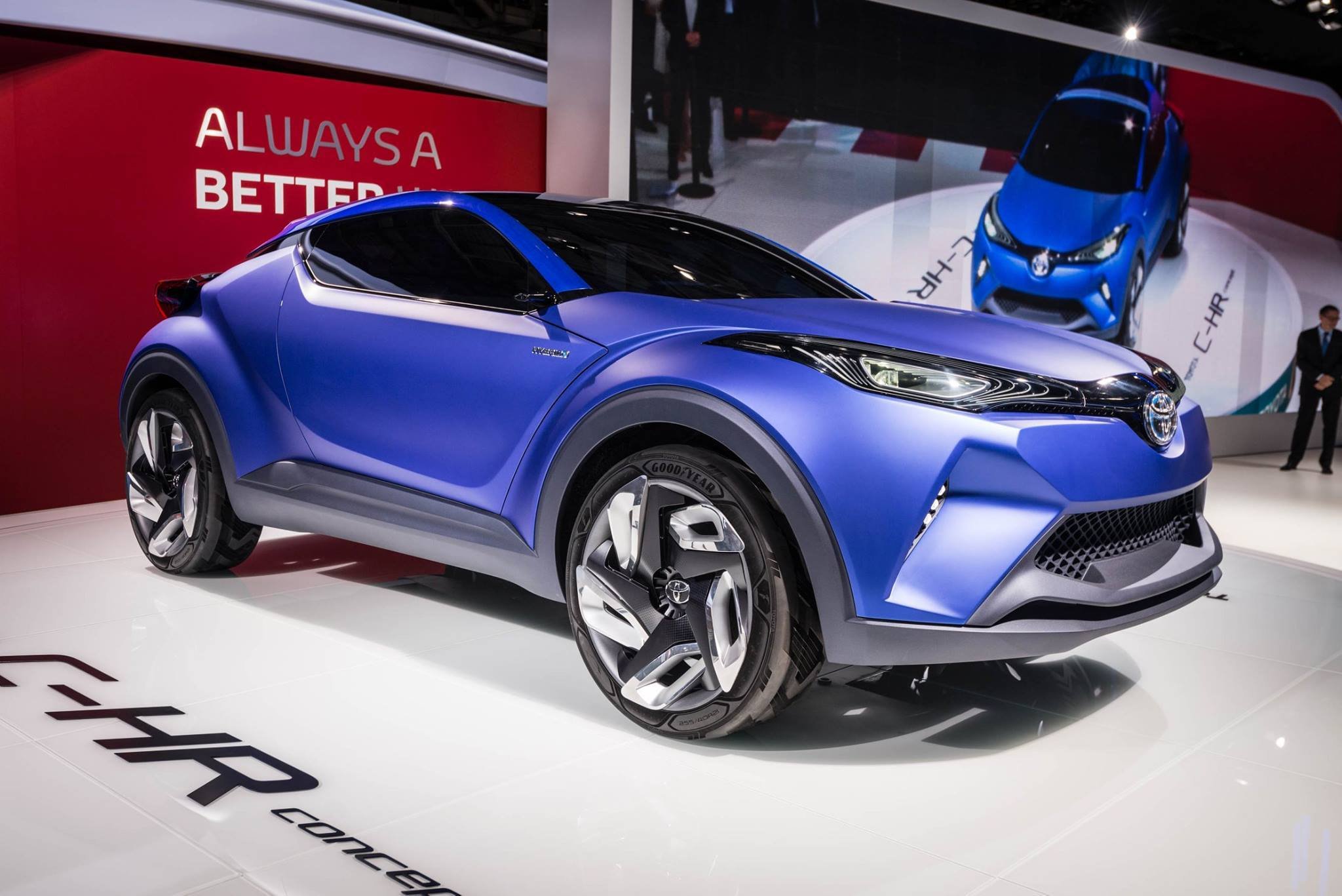 Toyota_Paris_ CH-R.jpg