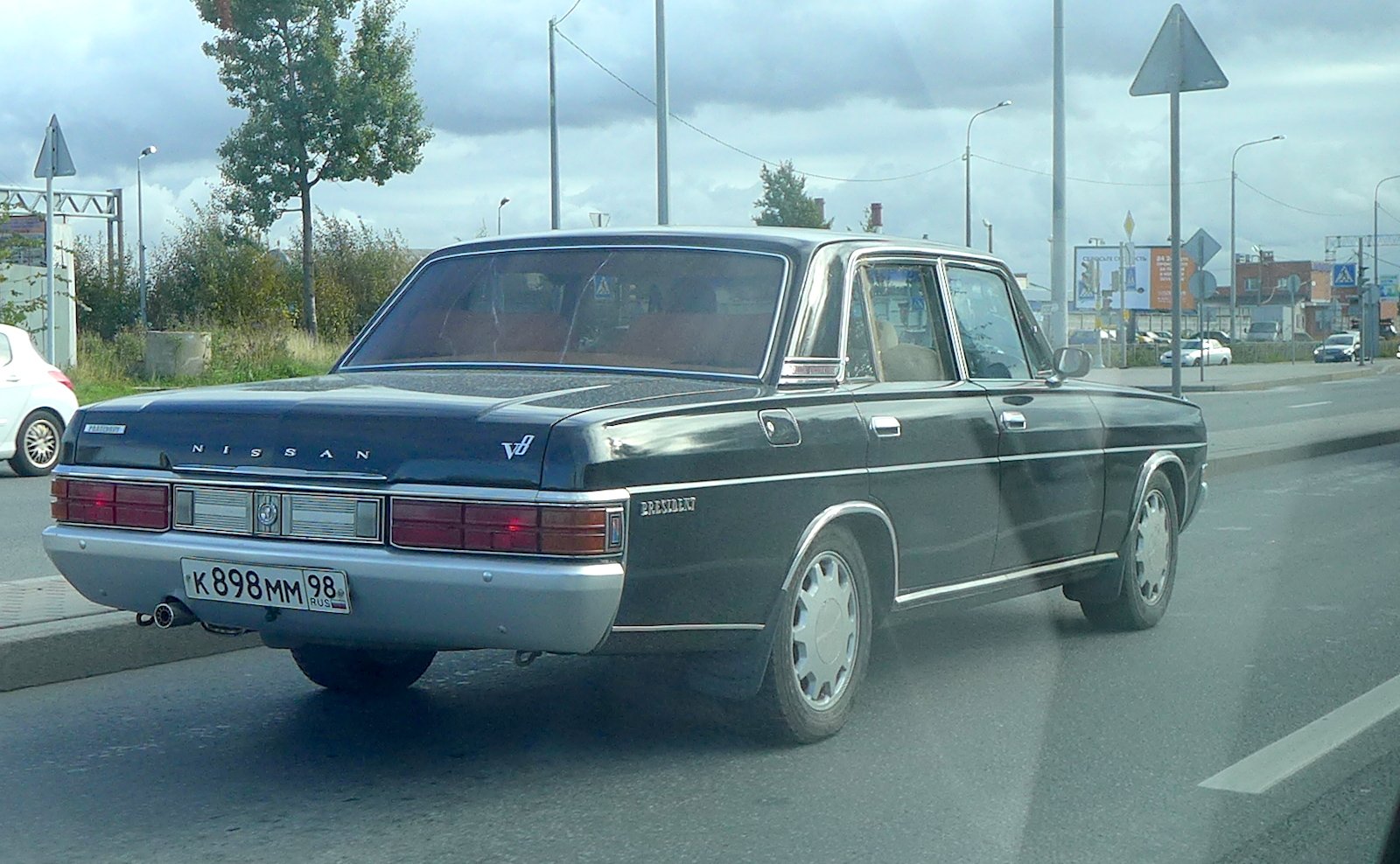 Nissan President