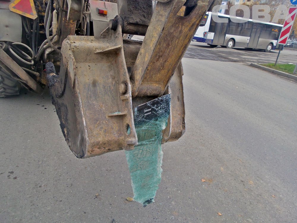 ДТП в Екатеринбурге с трактором