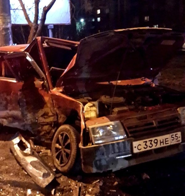 ДТП в Омске - столкновение двух автомобилей