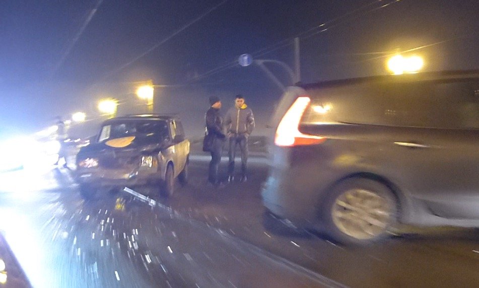 В Петербурге попытка левого поворота на съезде с Литейного моста завершилась серьезным ДТП ДТП на съезде с Литейного моста