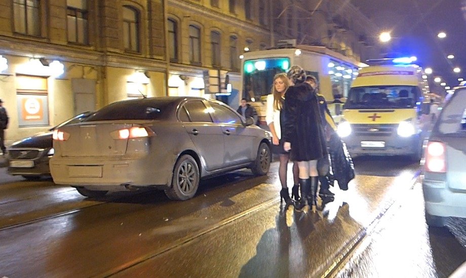 Наезд на женщину-пешехода на Старопетергофском проспекте