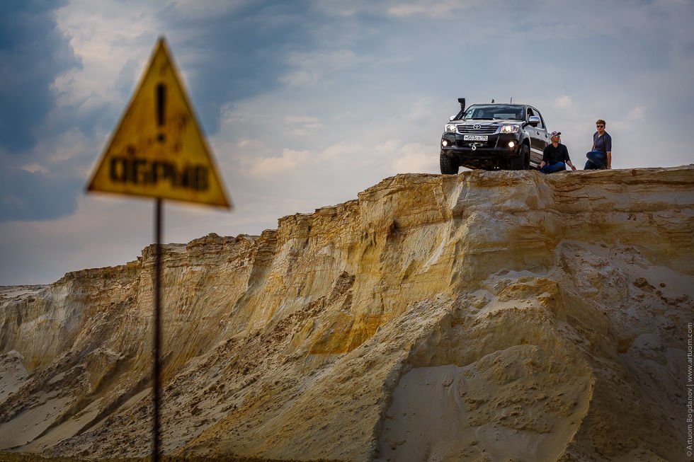12 подвигов Hilux_Взрослая песочница.jpg