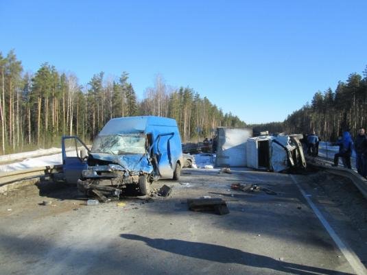 Серьезная авария на путепроводе около Кирово-Чепецка Киров2.jpg