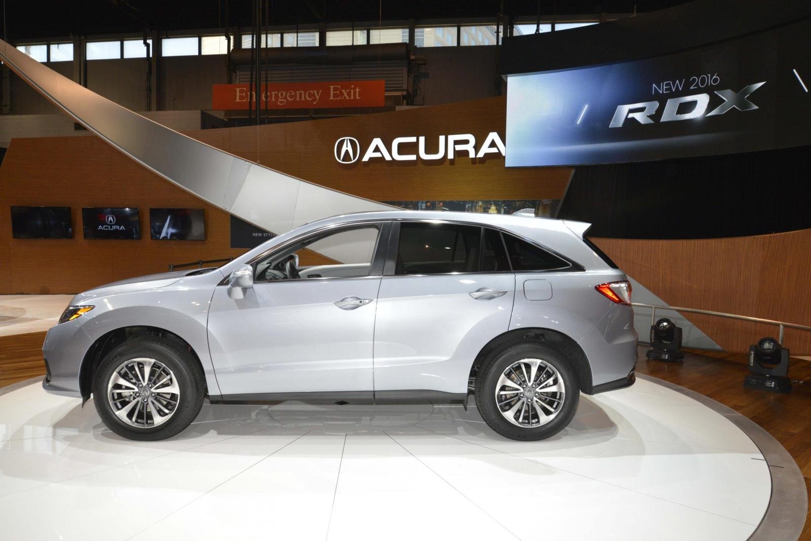 Obnovlennyj-Acura-RDX-poluchil-svezhij-dizajn-i-pribavku-k-moshhnosti-04.jpg