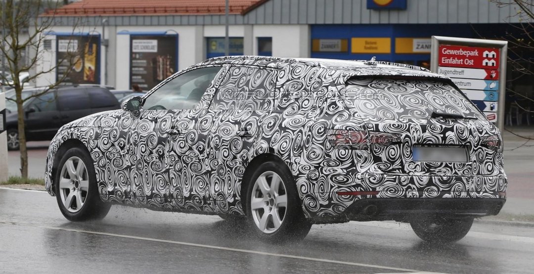 Audi A4 Avant 2016 1.jpg