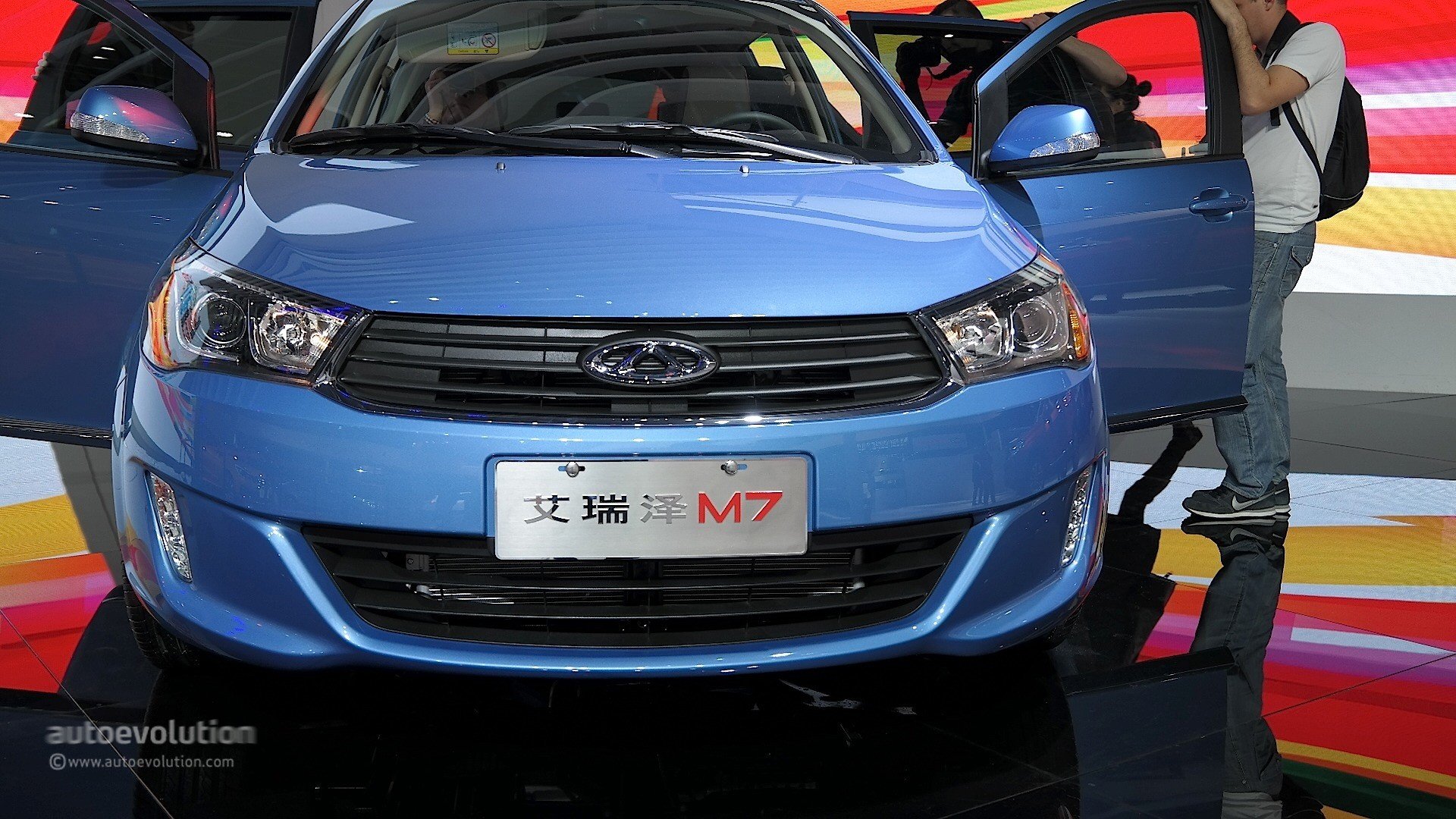 Chery Arrizo M7-2.jpg