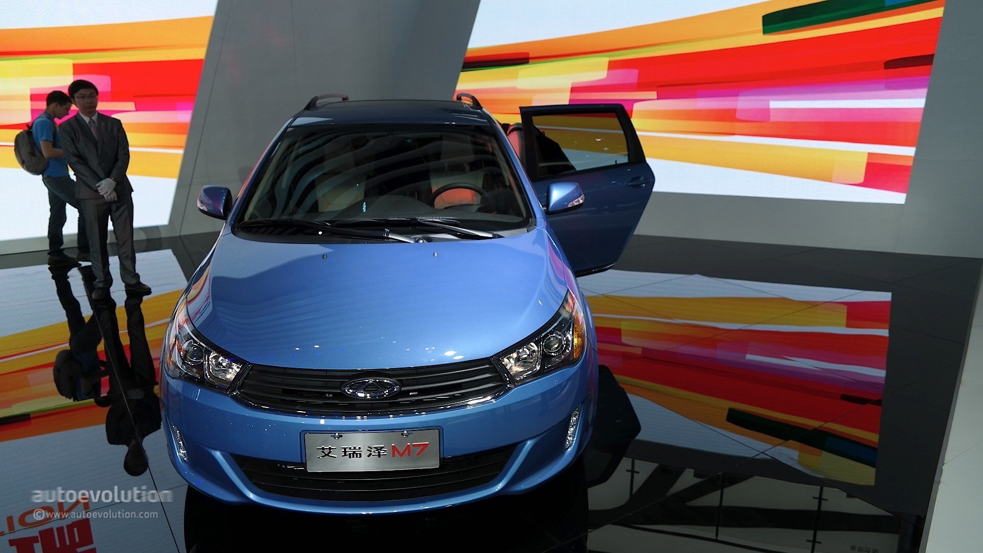 Chery Arrizo M7-4.jpg