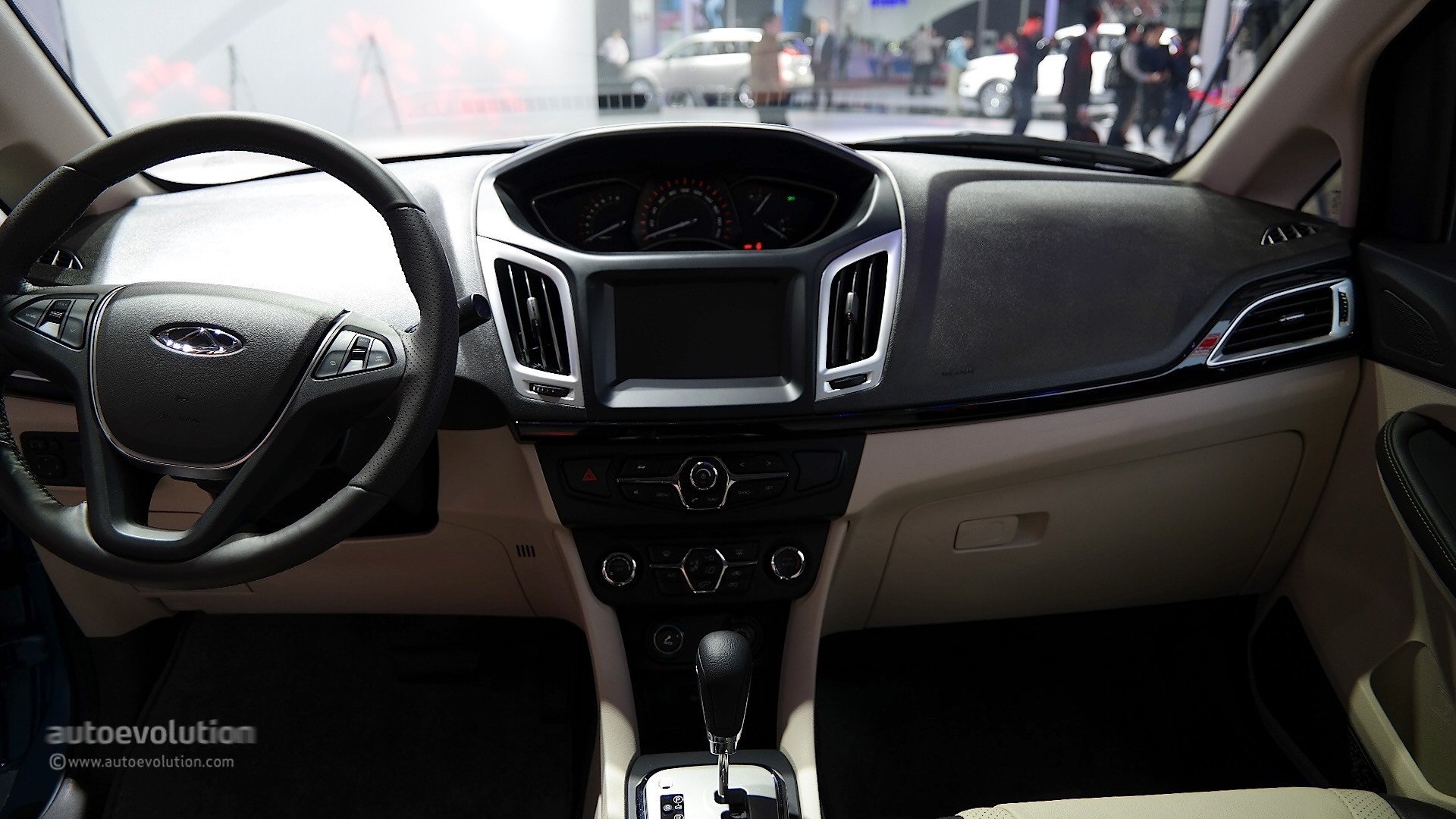 Chery Arrizo M7-3.jpg