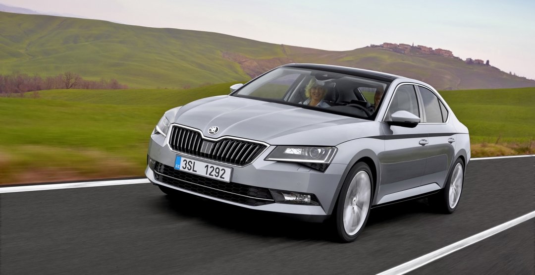 Skoda Superb 2015 15.jpg