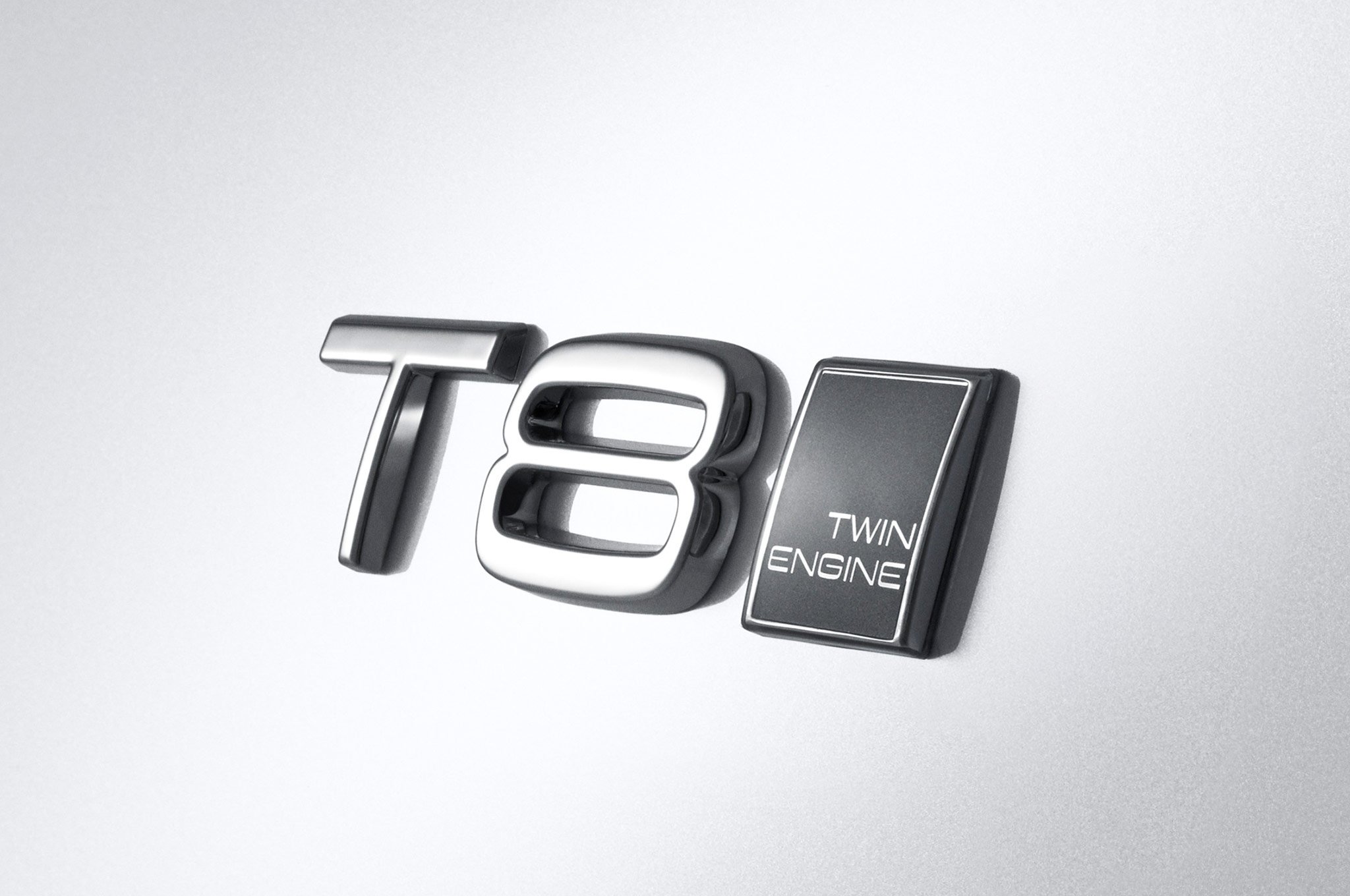 Volvo XC90 T8 1.jpg