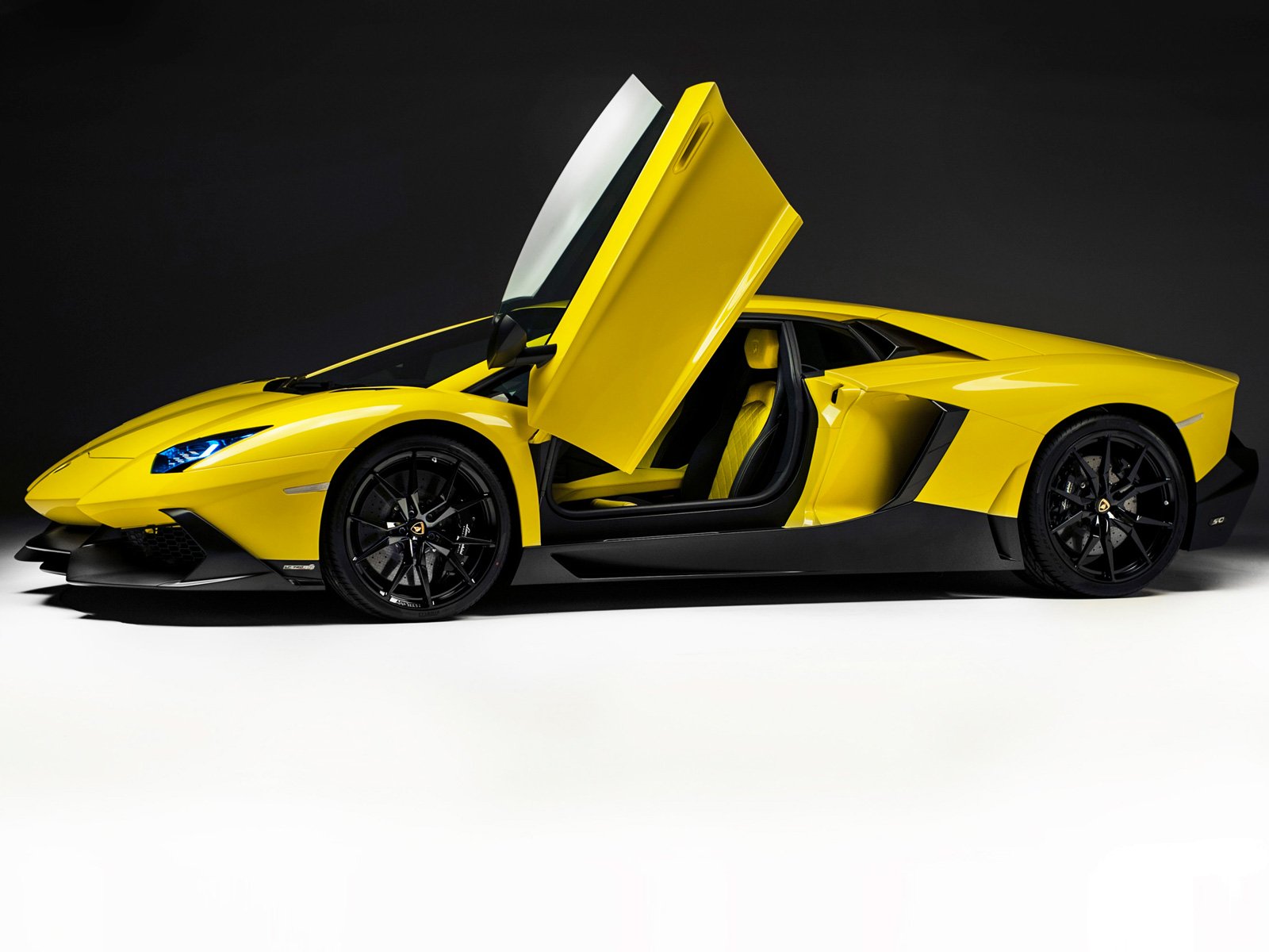 Lamborghini Aventador 50 Anniversario.jpg