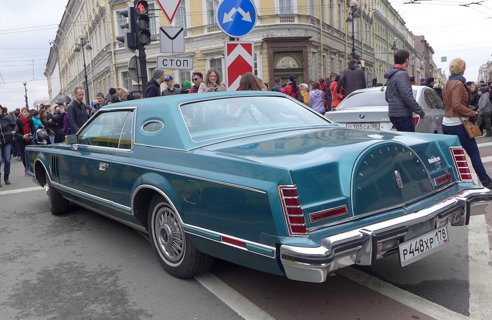 Lincoln Continental Mark V