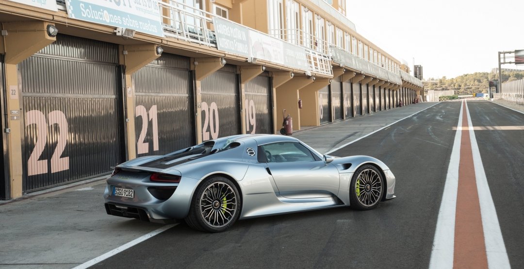 В России был продан первый гибридный Porsche 918 Spyder Porsche 918 Spyder 2.jpg