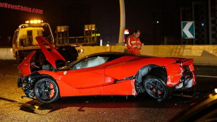 LaFerrari  ДТП 3.jpg