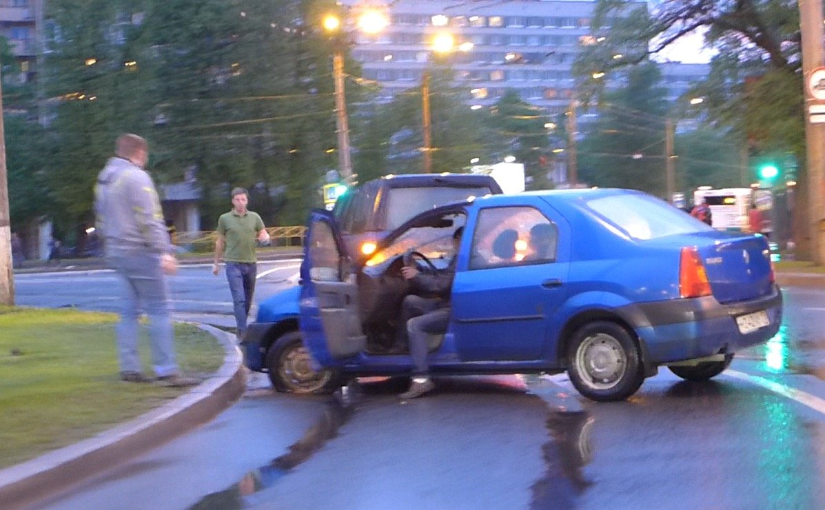 ДТП на площади Мужества