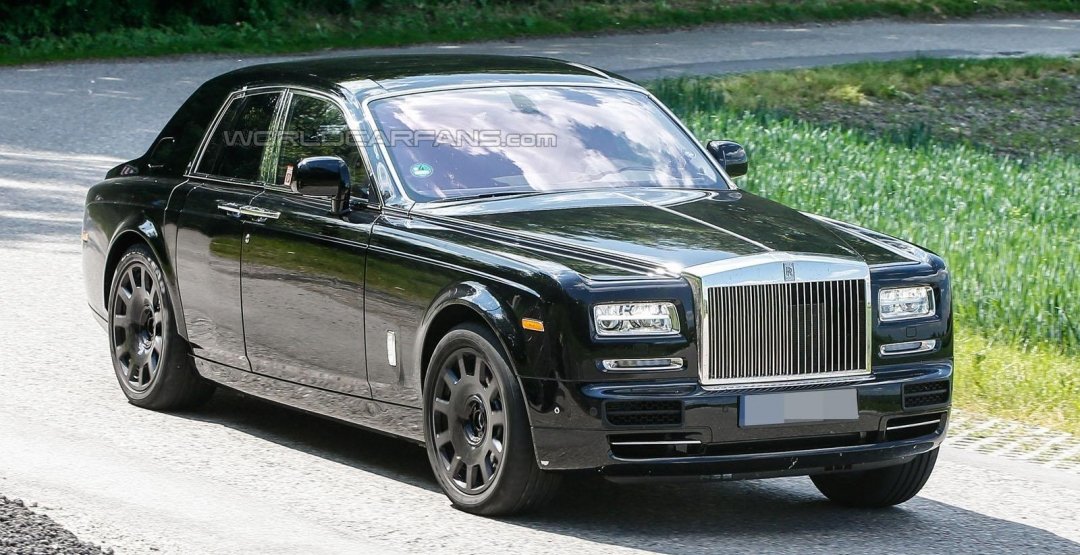Rolls-Royce Cullinan 3.jpg