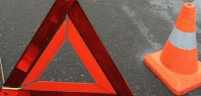 Полицейский врезался в автобус в Челябинской области