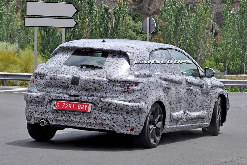 new Renault Megane 1.jpg