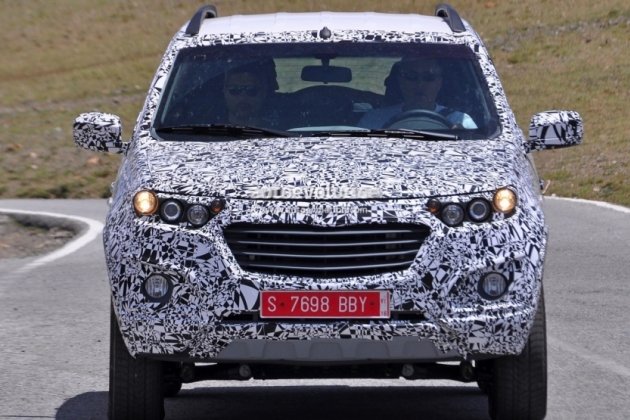 Chevrolet Niva 2016 spy.jpg