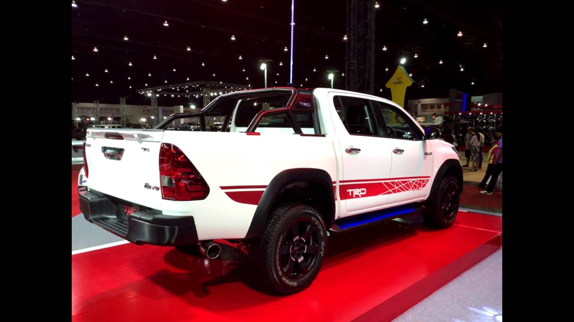 Toyota Hilux Revo TRD Sport Offroad 3.JPG