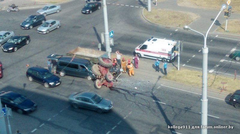 ДТП в Минске с участием трактора