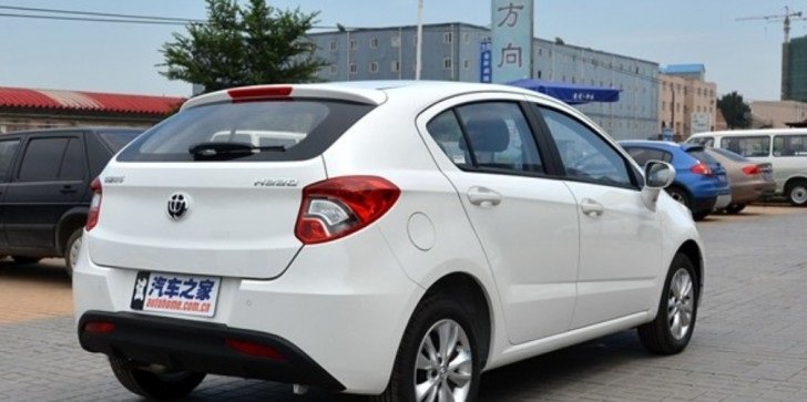 Brilliance готовит новый кроссовер H220 Cross Brilliance H220 2.jpg