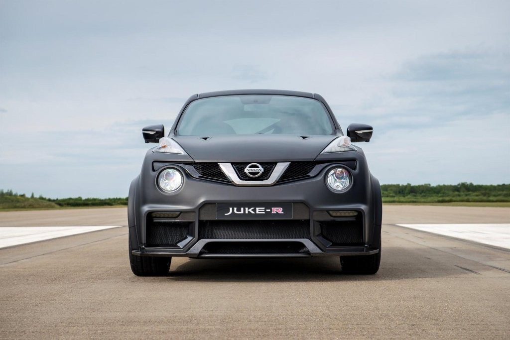 Nissan Juke-R 2.0 2.jpg