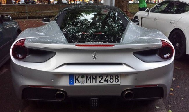 В Дюссельдорфе замечен эксклюзивный спорткар Ferrari 488 GTB Ferrari 488 GTB .jpg