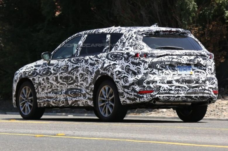 Mazda CX-9 засняли во время дорожных тестов Mazda CX-9 2.jpg